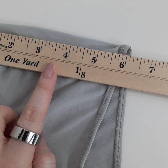 Patagonia Common Threads Athletic Tee Shirt Womens M Gray Scoop Neck Base Layer - Picture 7 of 7